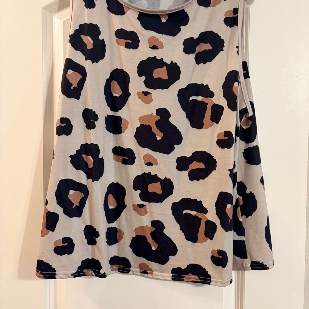 Leopard Print Sleeveless Top